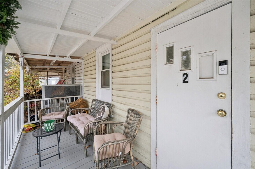 More Photos Of 107 Walnut Ave, Ardmore Apartments For Sale