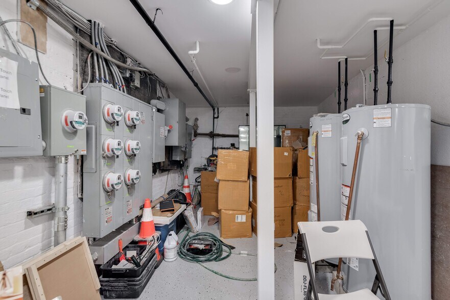 More Photos Of 946 Fulton St, Brooklyn Apartments For Sale