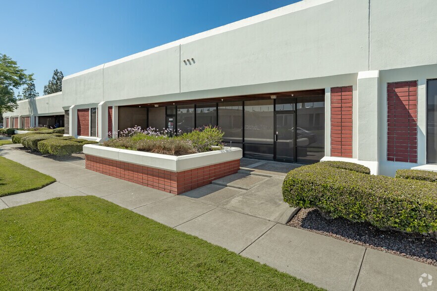More Photos Of 2644 Del Monte St, West Sacramento Warehouse For Lease