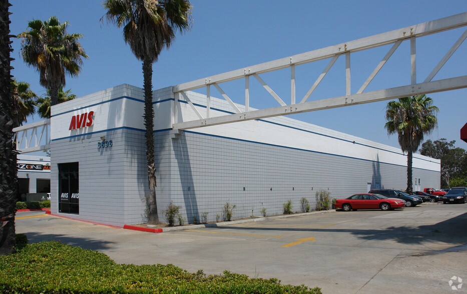 More Photos Of 6696 Miramar Rd, San Diego Auto Repair For Lease