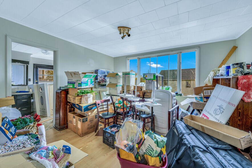 More Photos Of 524 Court St, Scranton General Retail For Sale