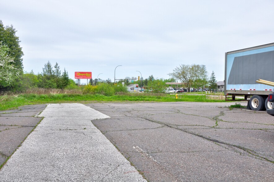 More Photos Of 1211 7th Ave, Two Harbors Fast Food For Sale
