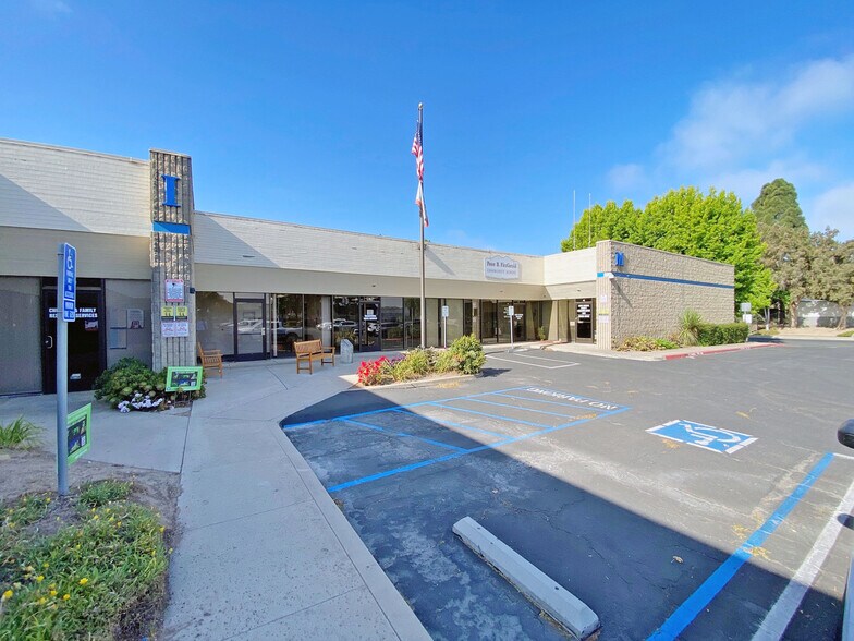 Primary Photo Of 402 Farnel Rd, Santa Maria Light Manufacturing For Sale