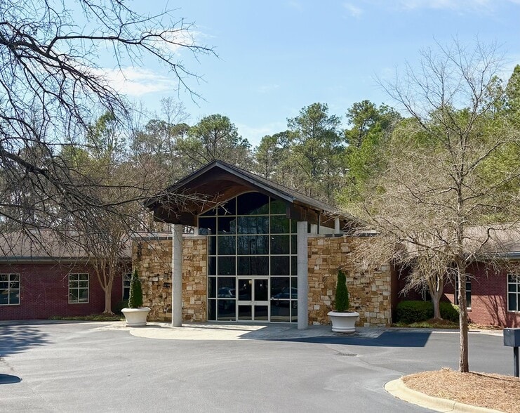 Primary Photo Of 4 Riverchase Rdg, Birmingham Office For Sale