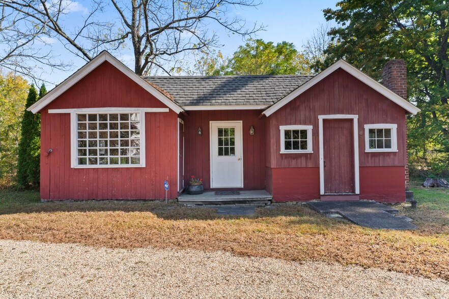 More Photos Of 18 East St, Bethlehem General Retail For Sale