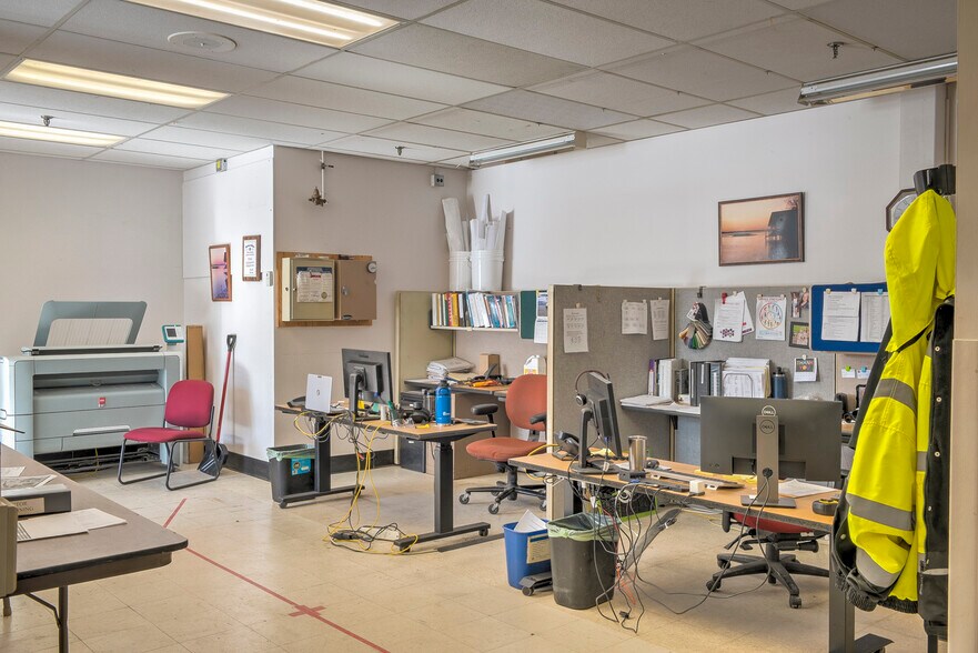 More Photos Of 96 Congress St, Keene Refrigeration Cold Storage For Sale