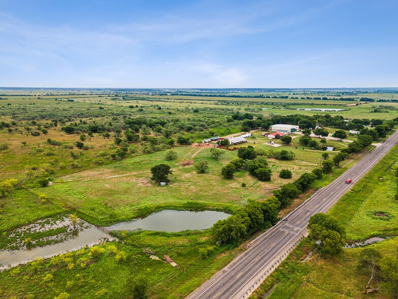 More Photos Of 6212 FM 933, Blum Warehouse For Sale