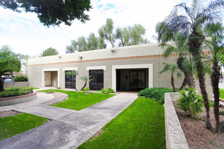 More Photos Of 2222 S Dobson Rd, Mesa Loft Creative Space For Lease