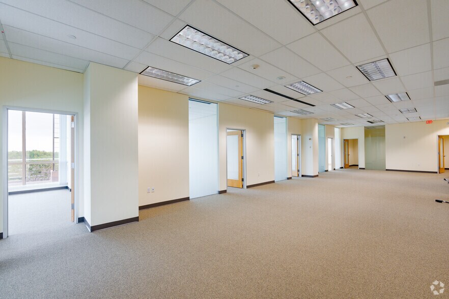 More Photos Of 17777 Old Cutler Rd, Miami Office For Lease