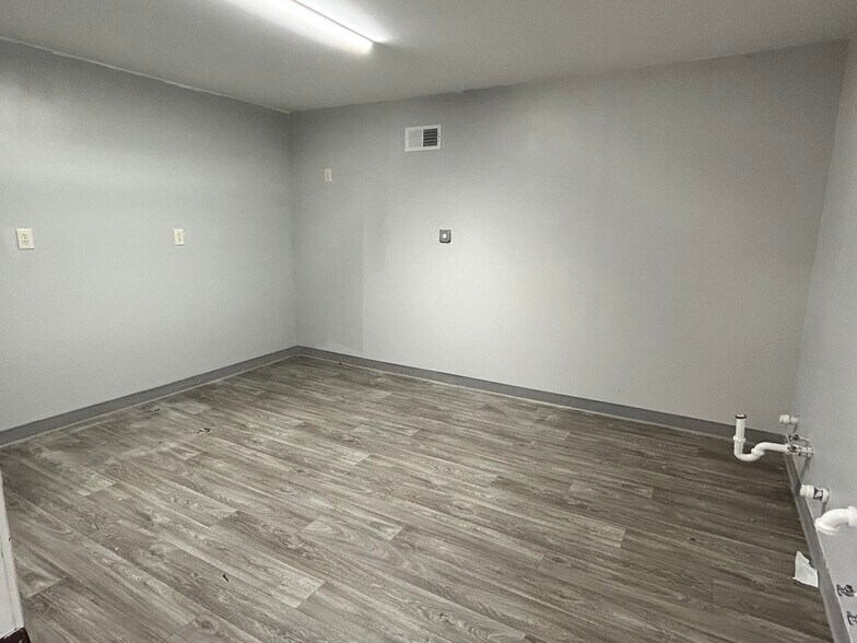 More Photos Of 6569 Winchester Rd, Memphis Unknown For Lease