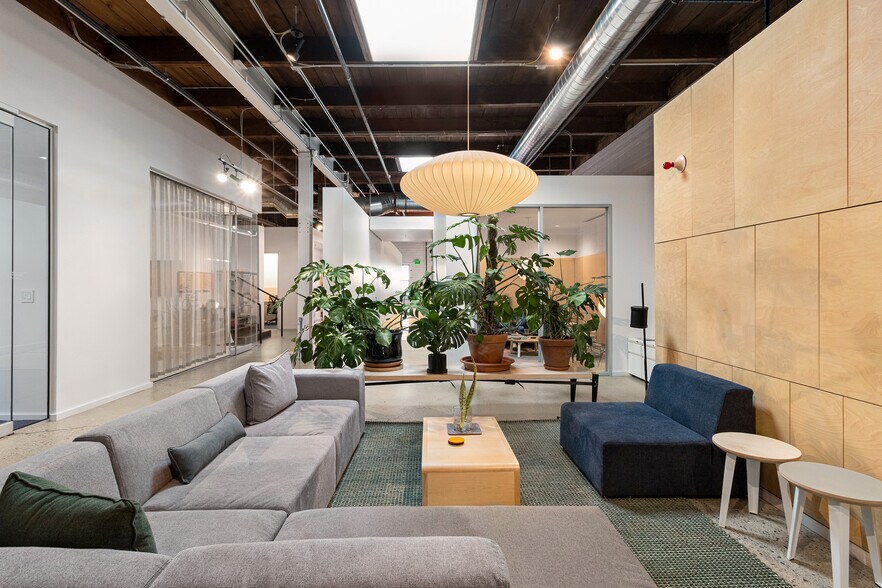 More Photos Of 1948 Division St, Detroit Office For Lease