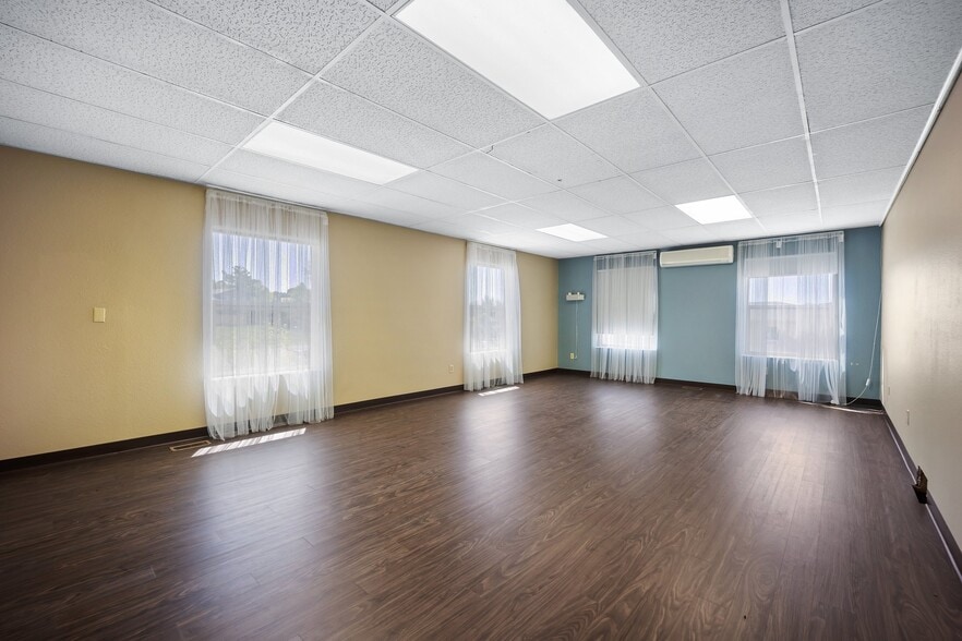 More Photos Of 5785 N Union Blvd, Colorado Springs Office For Lease