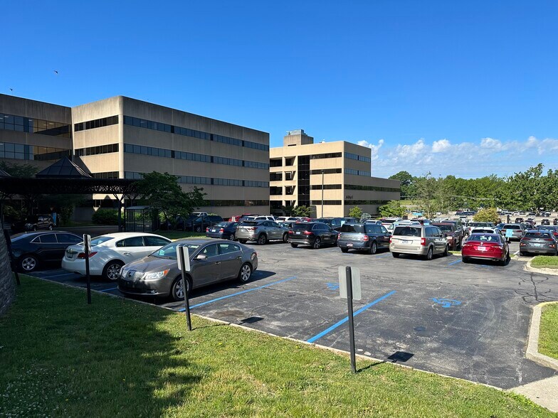 More Photos Of 1401 Harrodsburg Rd, Lexington Medical For Lease