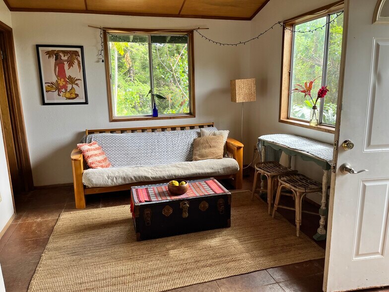 More Photos Of 82-5674 Kahau Pl, Captain Cook Restaurant For Sale