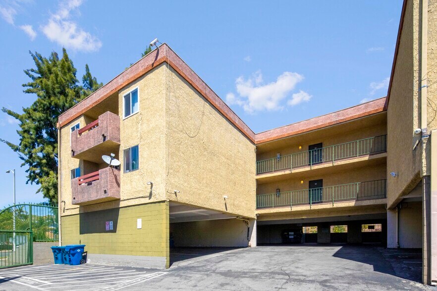 More Photos Of 13266 Foothill Blvd, Sylmar Apartments For Sale