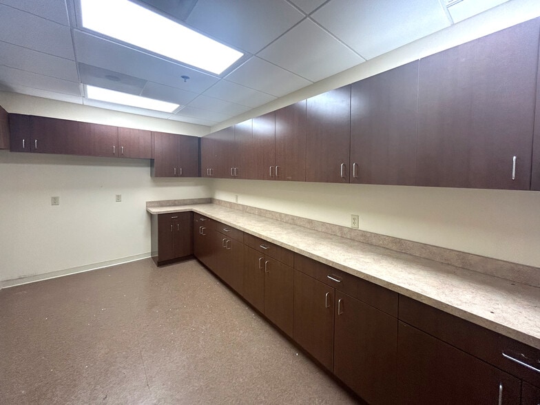More Photos Of 8945 Guilford Rd, Columbia Office For Lease