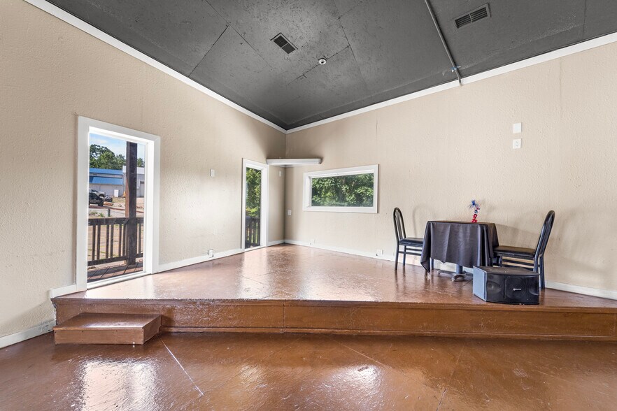 More Photos Of 473 Highway W, Eldon Storefront Retail Residential For Sale