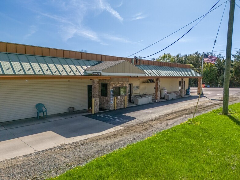 More Photos Of 232 W Moorestown Rd, Wind Gap Restaurant For Sale