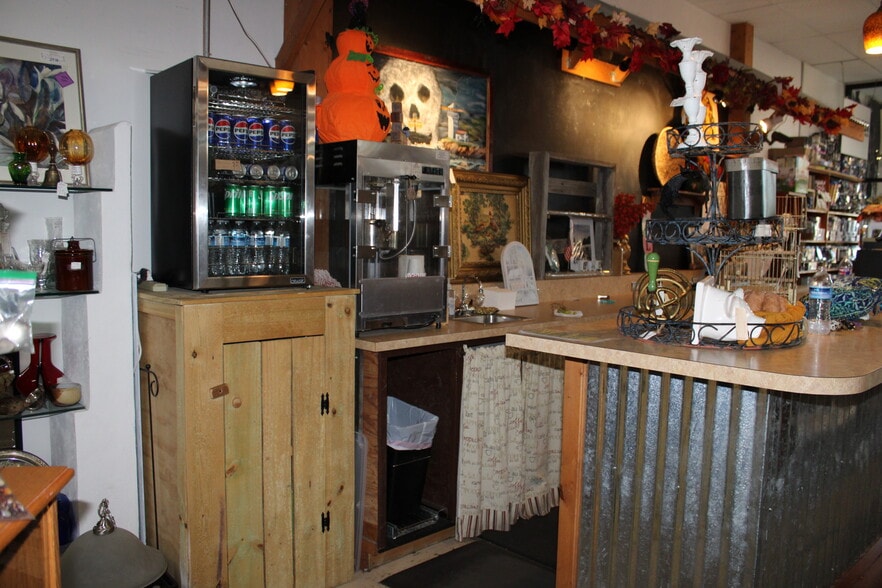 More Photos Of 120 Raleigh St, Fuquay-Varina Storefront For Sale