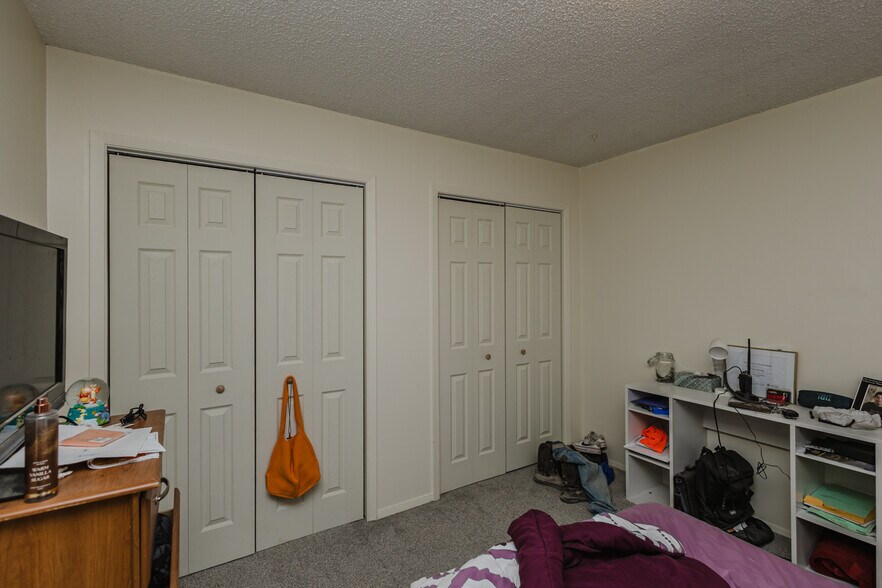 More Photos Of 401 E Avenue A, Hutchinson Apartments For Sale