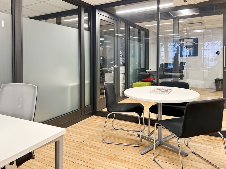 More Photos Of 361-361 Newbury St, Boston Coworking Space