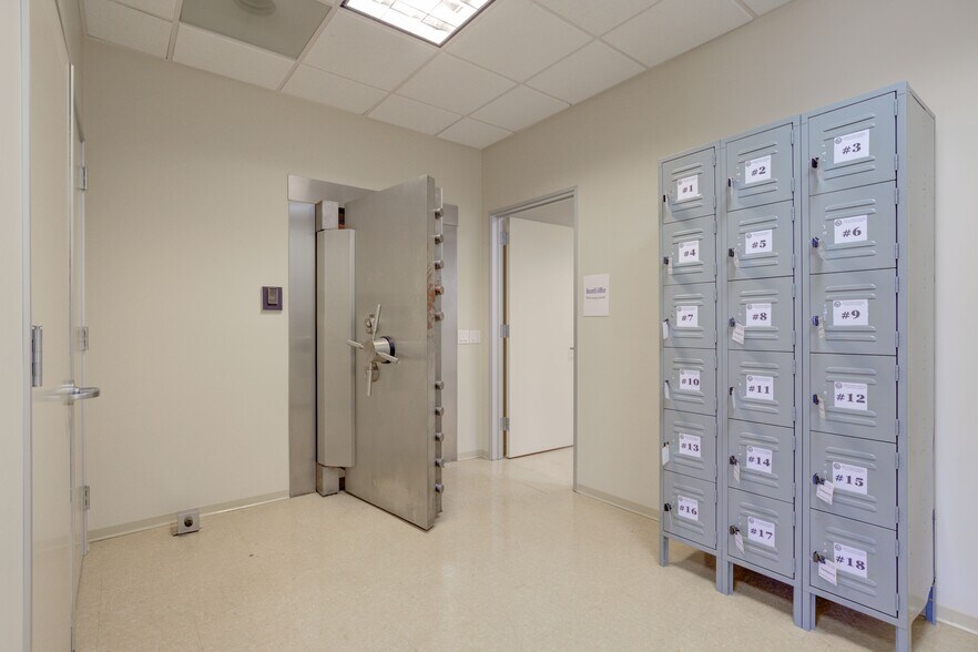 More Photos Of 3440 W Carson St, Torrance Loft Creative Space For Sale