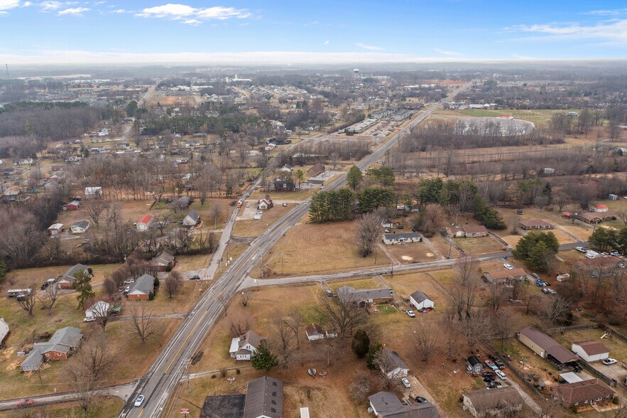 More Photos Of 2612 Us-31w, White House Land For Sale