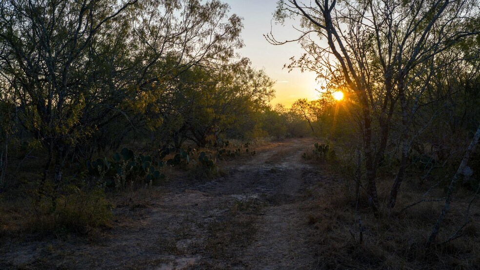 More Photos Of 879 County Road 421, Gonzales Land For Sale