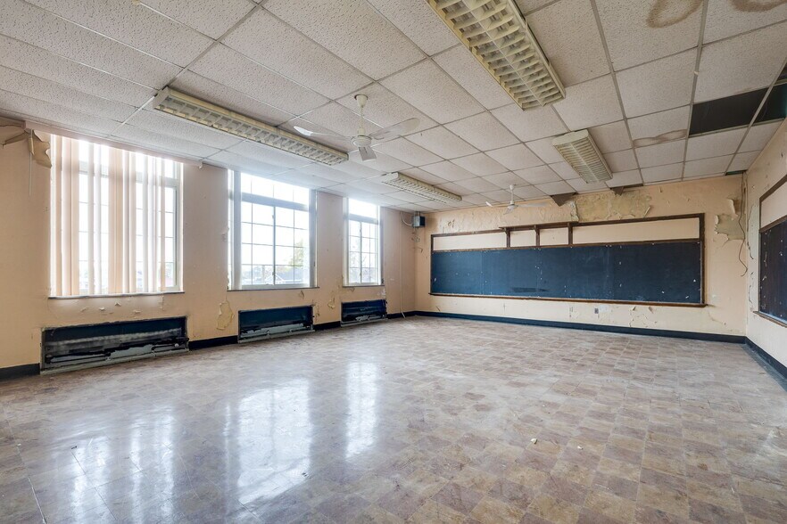 More Photos Of 1317 Cincinnati St, Dayton Religious Facility For Sale