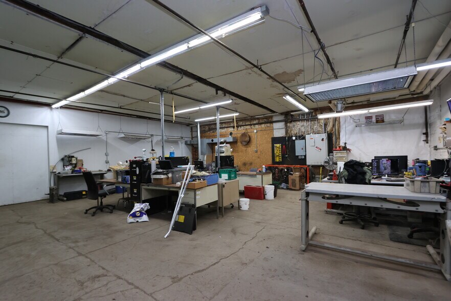 More Photos Of 202 W Livingston Ave, Crestline Warehouse For Sale