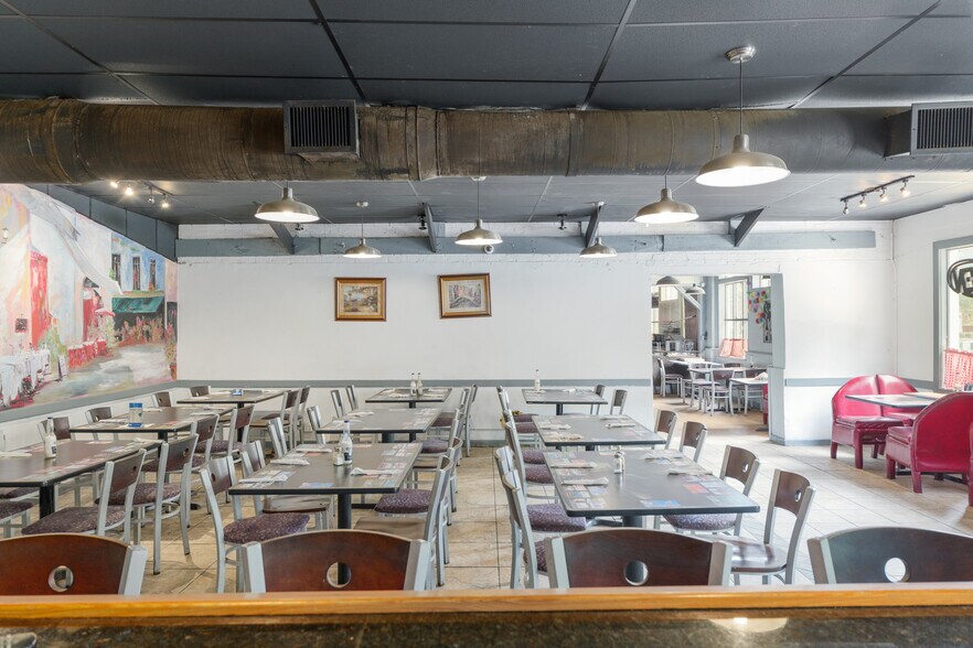 More Photos Of 14960 Main St, Alachua Restaurant For Lease