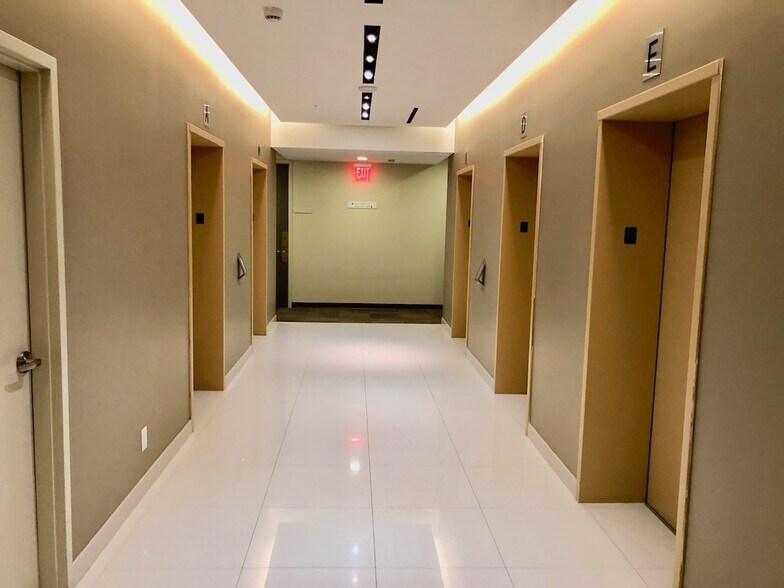 More Photos Of 7191 Yonge St, Markham Medical For Sale