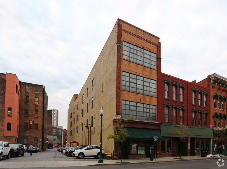 Primary Photo Of 215 W Fayette St, Syracuse Storefront Retail Office For Lease