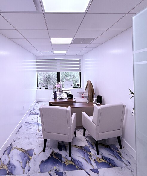 More Photos Of 1140 W 50th St, Hialeah Medical For Sale