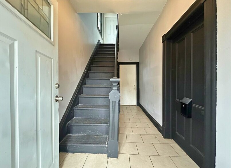 More Photos Of 72 1/2 Henry Ave, Newburgh Apartments For Sale