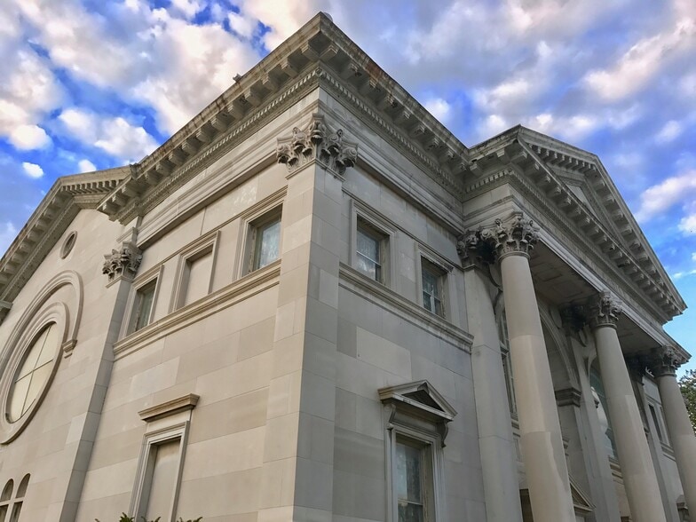 More Photos Of 1201 Felix St, Saint Joseph Lodge Meeting Hall For Sale