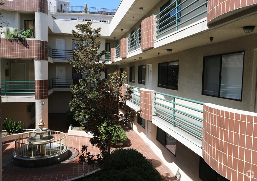 More Photos Of 8815 Cynthia St, West Hollywood Apartments For Sale