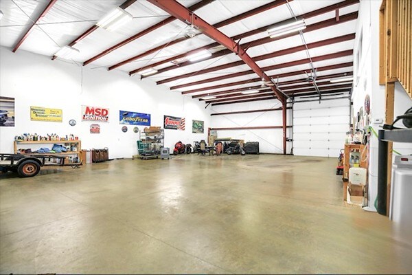 More Photos Of 3612 W Bloomington Rd, Champaign Truck Terminal For Sale