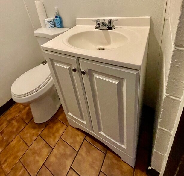 More Photos Of 2850 State Route 17K, Middletown Restaurant For Sale