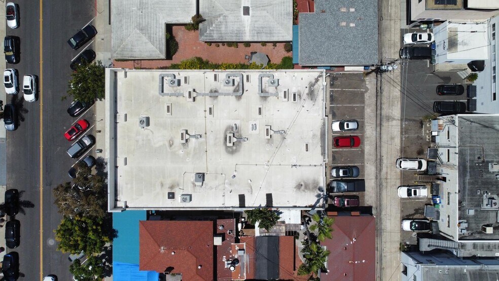 More Photos Of 7739-7743 Fay Ave, La Jolla Storefront Retail Office For Lease