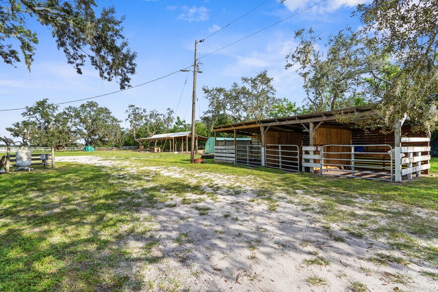 More Photos Of 22226 Sr 64, Bradenton Specialty For Sale