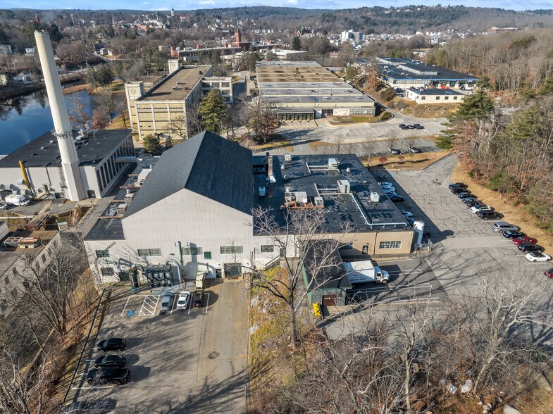 More Photos Of 10 Cabot St, Southbridge Warehouse For Lease