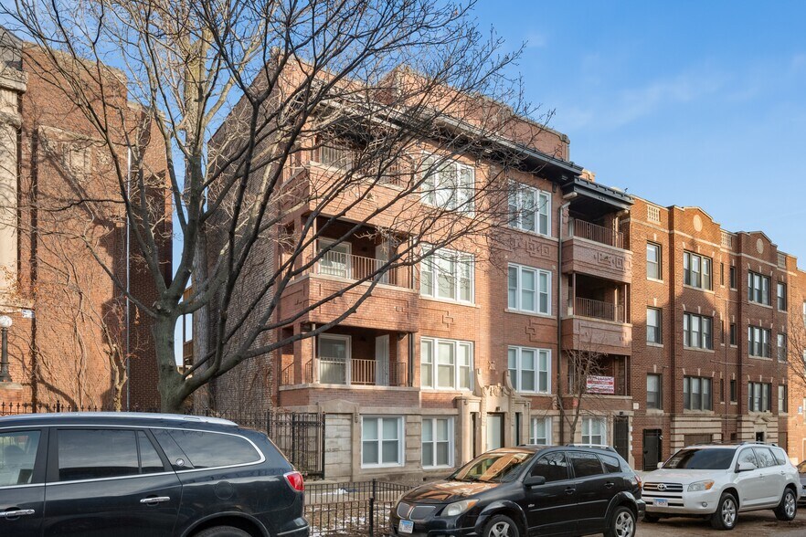 Primary Photo Of 1710 W Lunt Ave, Chicago Apartments For Sale