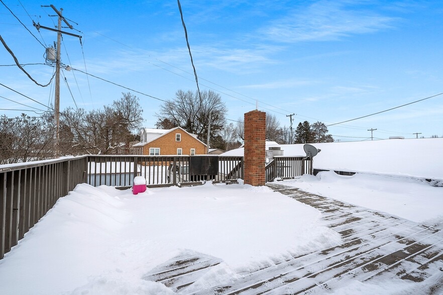 More Photos Of 326 Main St, Wausaukee Bowling Alley For Sale