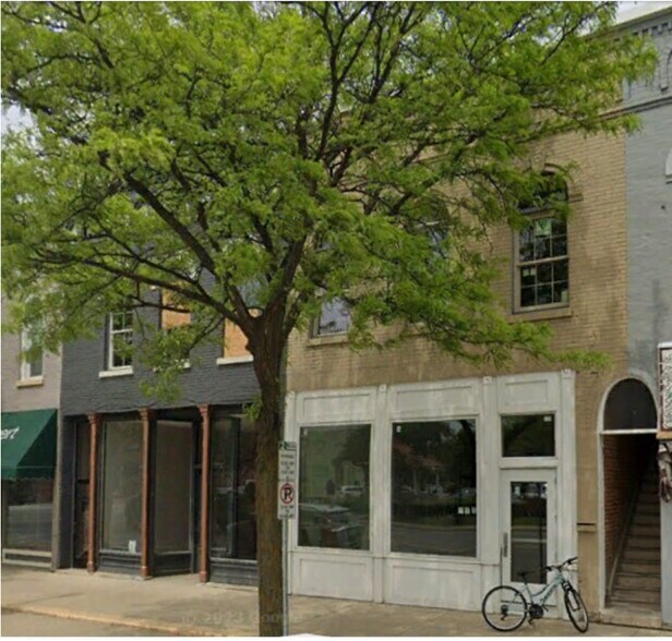 Primary Photo Of 116 Tecumseh St, Dundee Storefront Retail Office For Sale