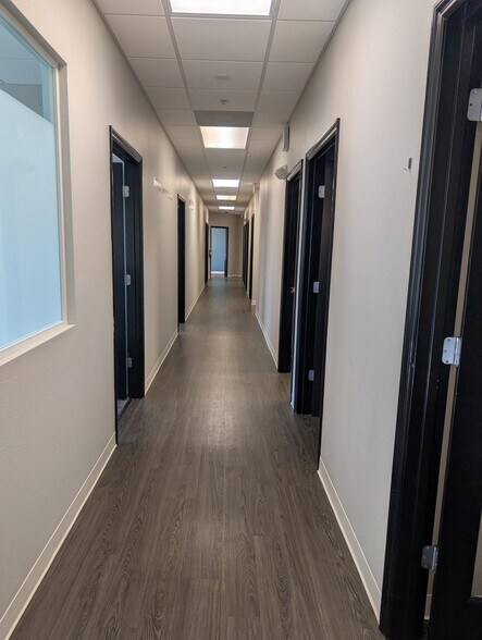 More Photos Of 3355 Clark Rd, Sarasota Medical For Lease