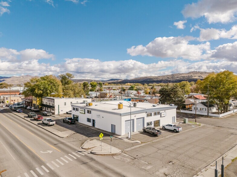More Photos Of 222 Silver St, Elko Manufacturing For Lease