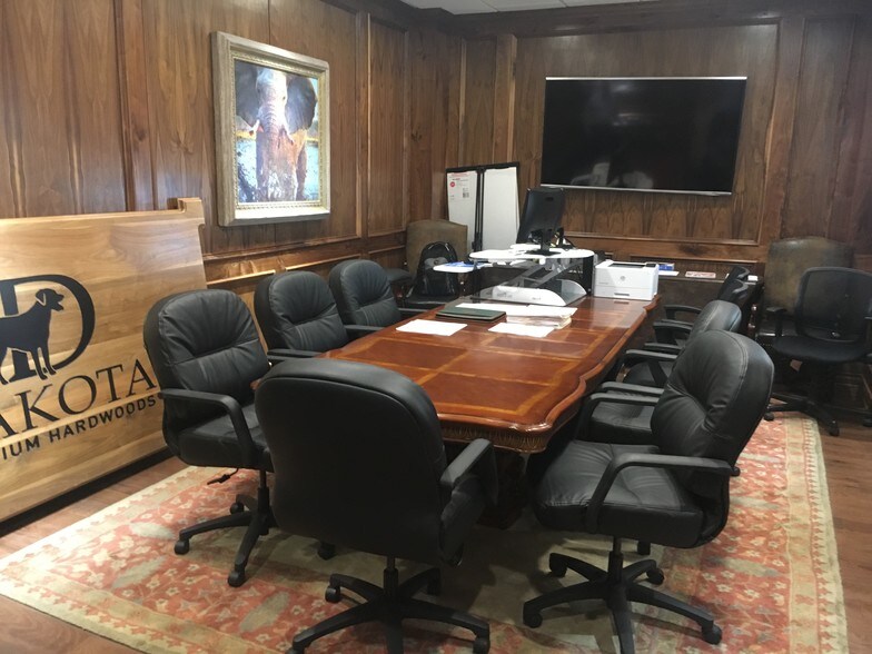 More Photos Of 6805 Imperial Dr, Waco Light Manufacturing For Lease