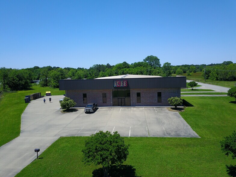 Primary Photo Of 900 Delta Dr, Monroe Showroom For Sale