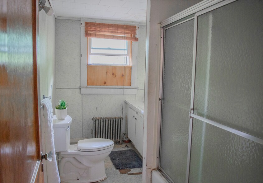 More Photos Of 76 Route 214, Phoenicia Restaurant For Sale